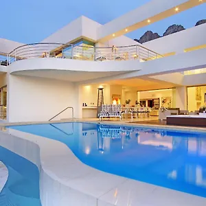  Villa Hollywood Mansion & Camps Bay